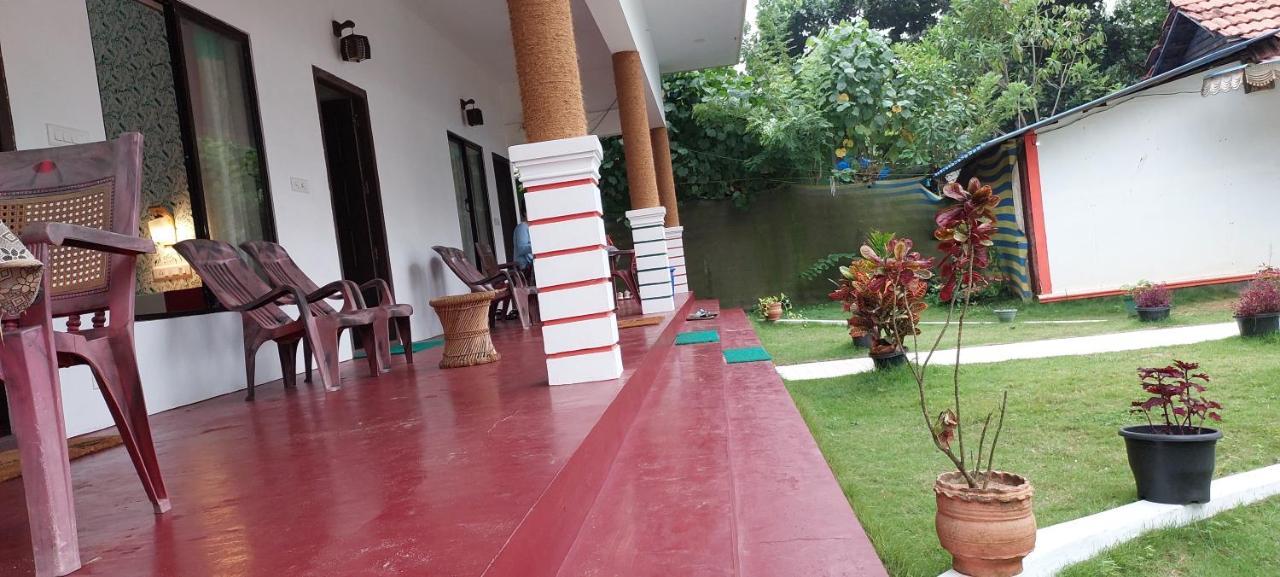 Marari Phoenix Beach Homestay Mararikulam Exterior photo