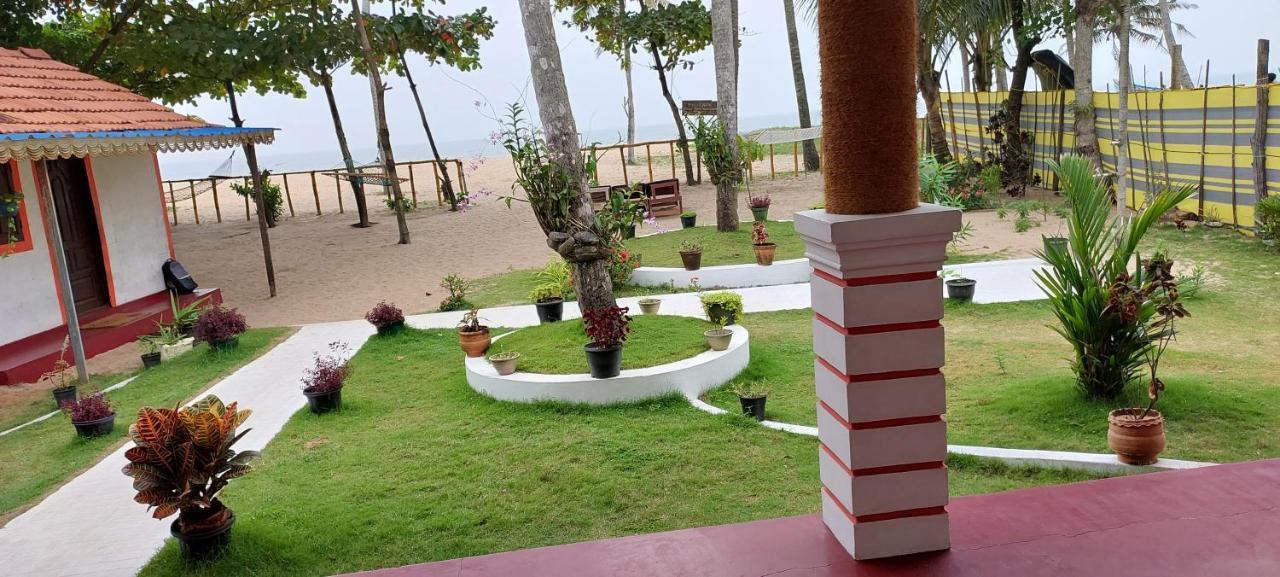 Marari Phoenix Beach Homestay Mararikulam Exterior photo