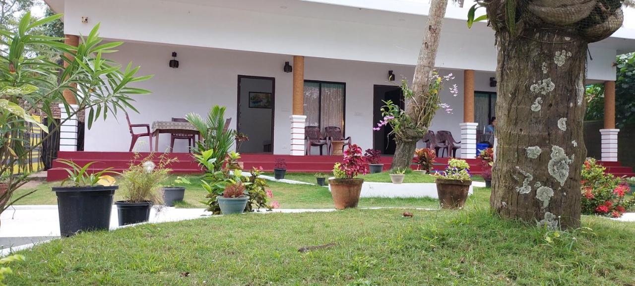 Marari Phoenix Beach Homestay Mararikulam Exterior photo