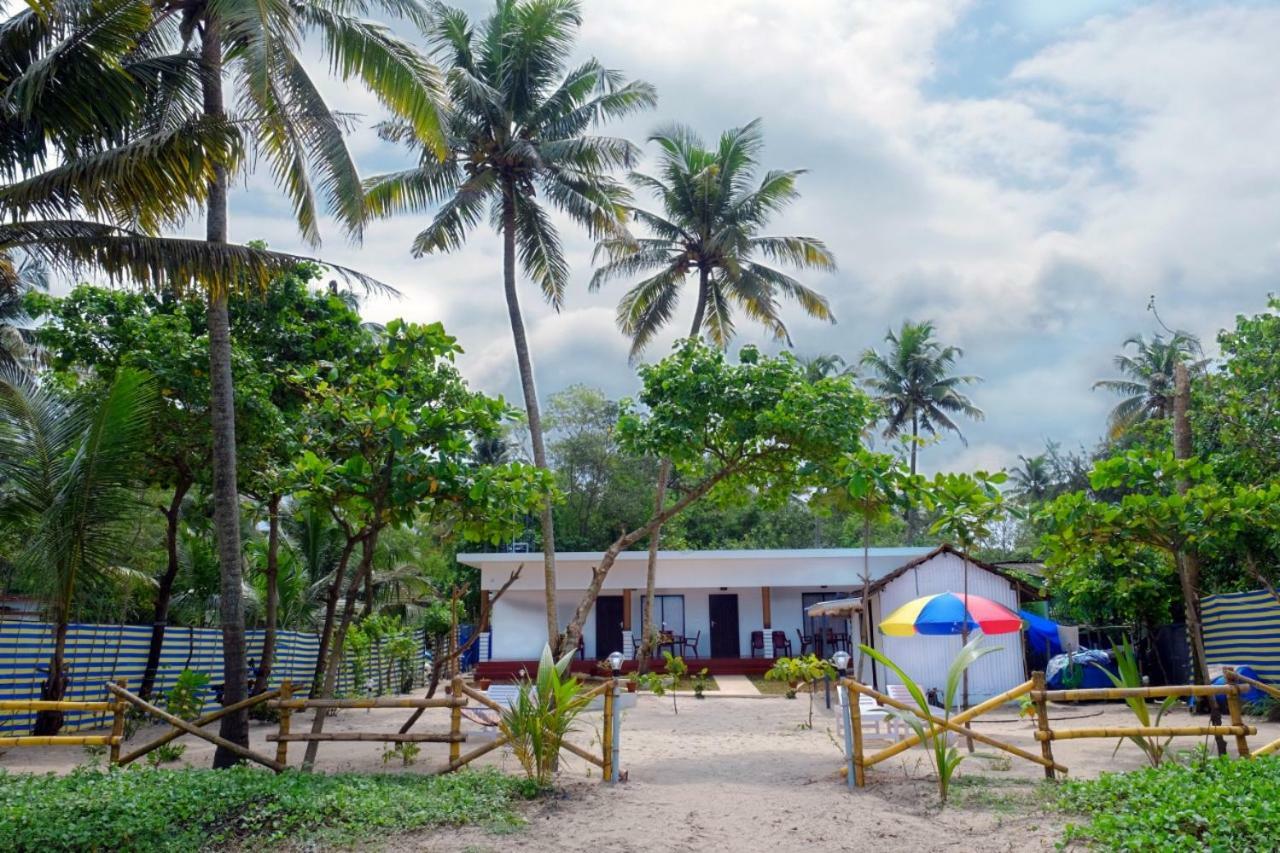 Marari Phoenix Beach Homestay Mararikulam Exterior photo